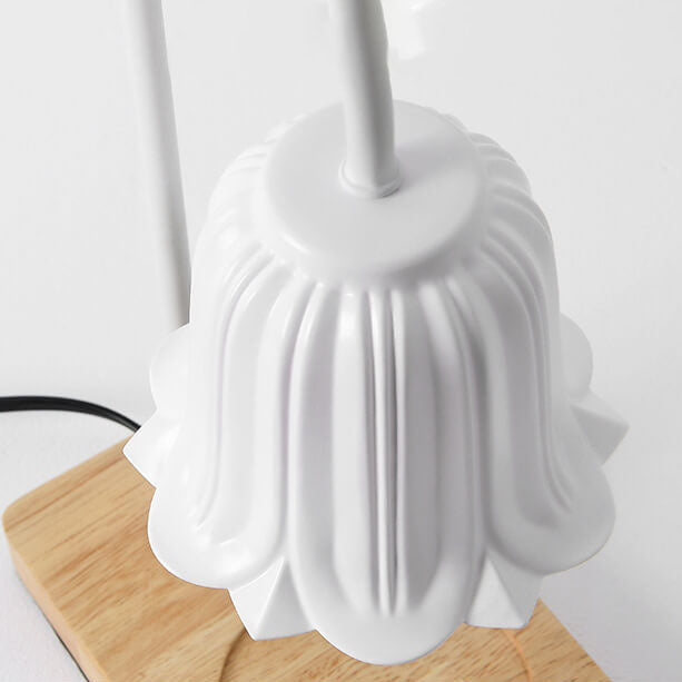 European Log Hardware Timing 1-Light Melt Candle Table Lamp