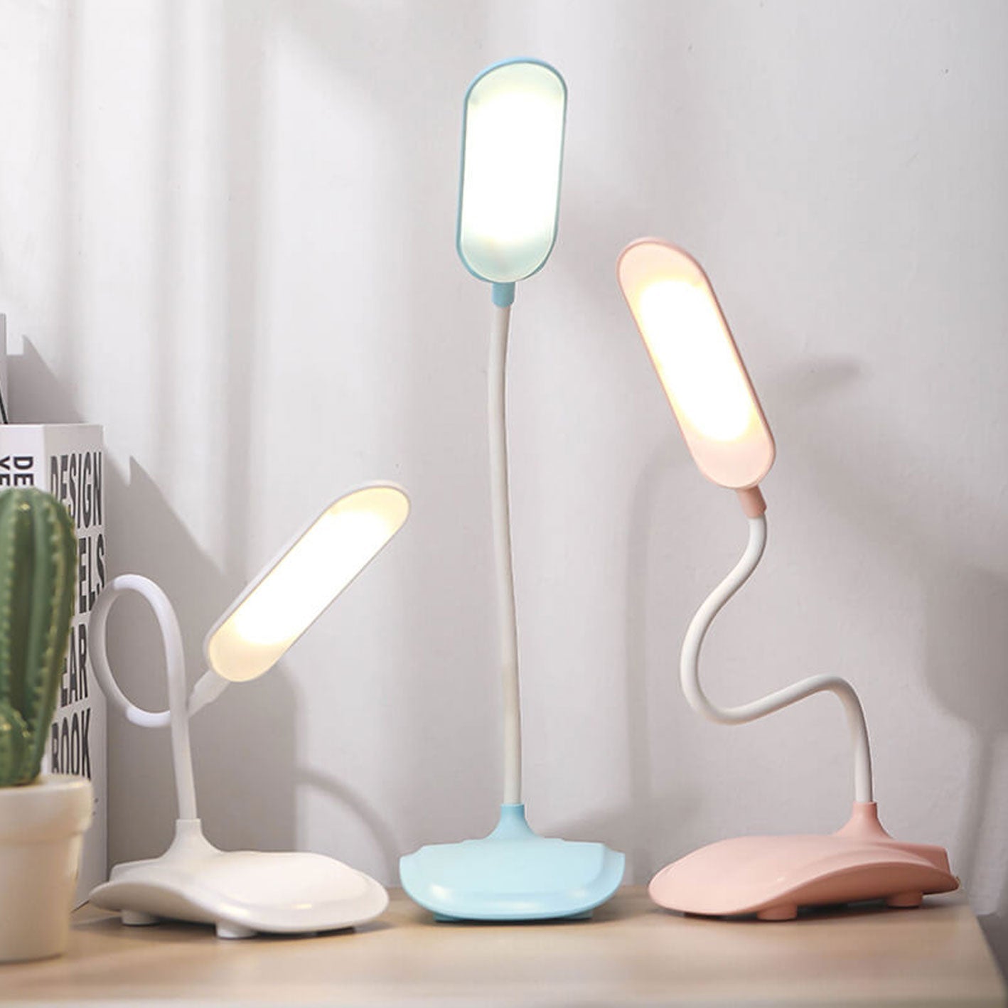 Kreative Foldable Rechargeable LED Touch Desk Lamp