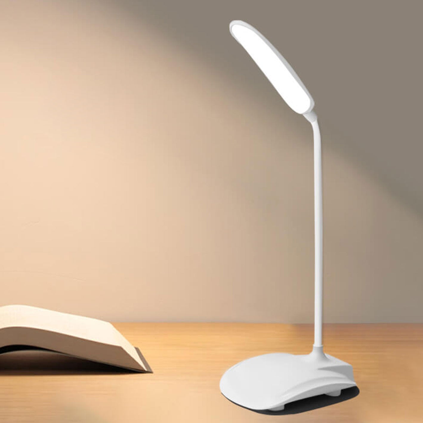 Kreative Foldable Rechargeable LED Touch Desk Lamp
