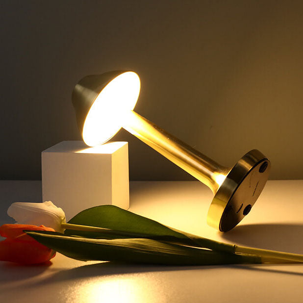Moderne Retro Single Colour Iron USB Touch LED Table Lamp