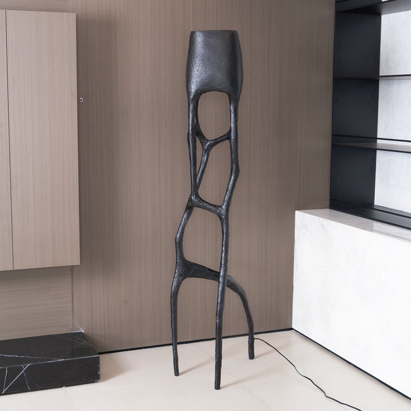 Gothic Sculpture Floor Lamp with LED Light - Black Design