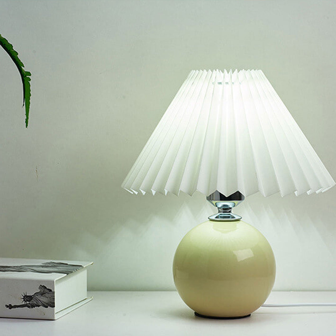 Minimalist Folded 1-Light Ceramic Table Lamp - LED Compatible