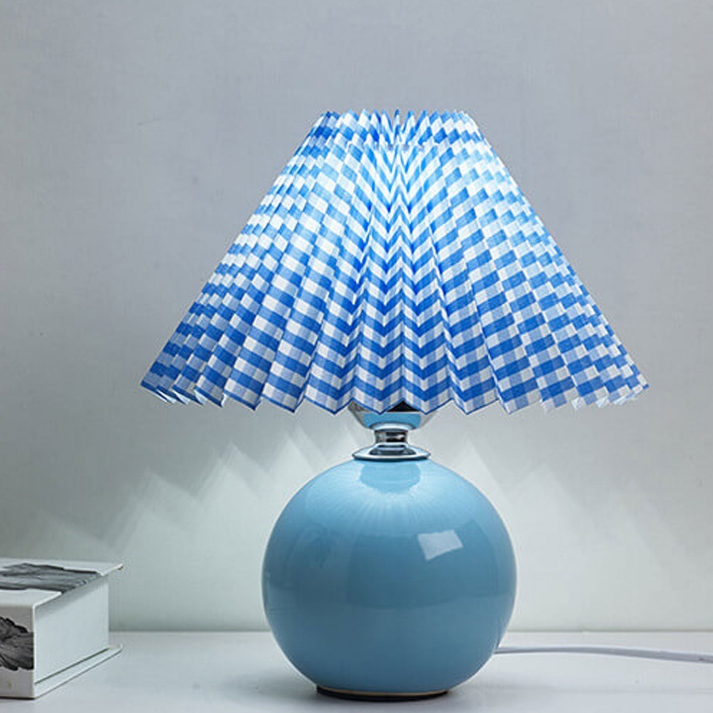 Minimalist Folded 1-Light Ceramic Table Lamp - LED Compatible