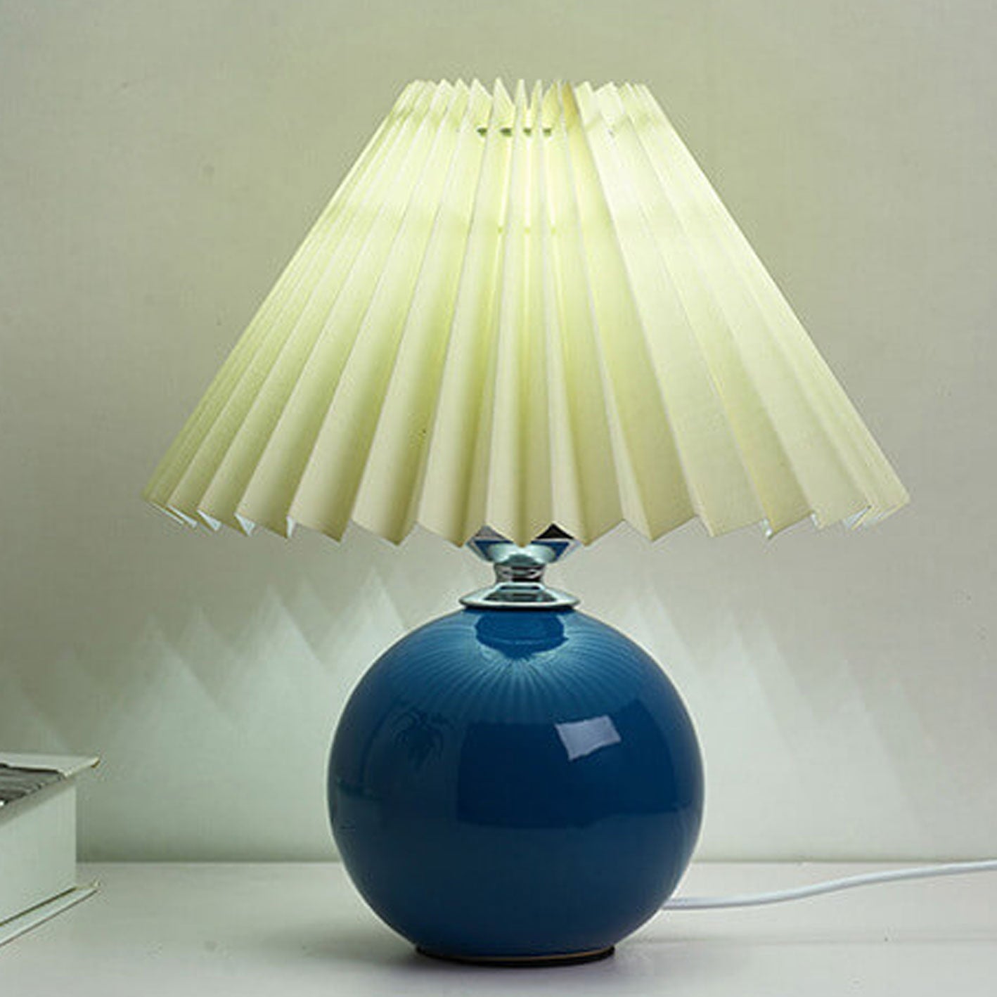 Minimalist Folded 1-Light Ceramic Table Lamp - LED Compatible