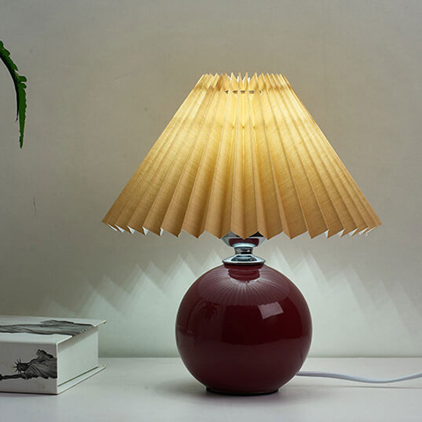 Nordic Minimalist Single Ceramic Table Lamp with Pleats