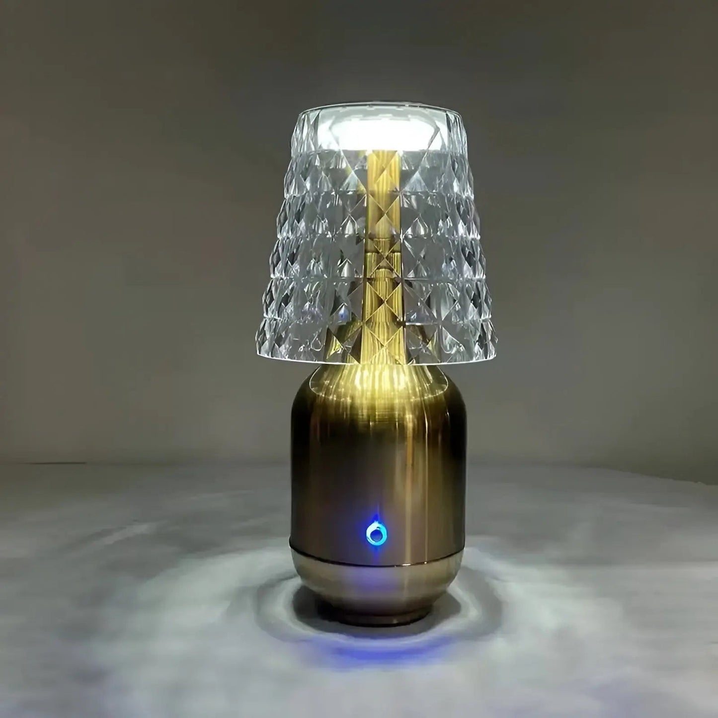 Luxury Table Lamp - Wireless and Elegant LED Light