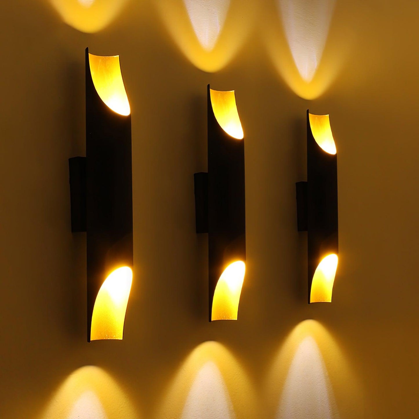 Abigali Straight Wall Lamp - Elegant LED Indoor Lighting