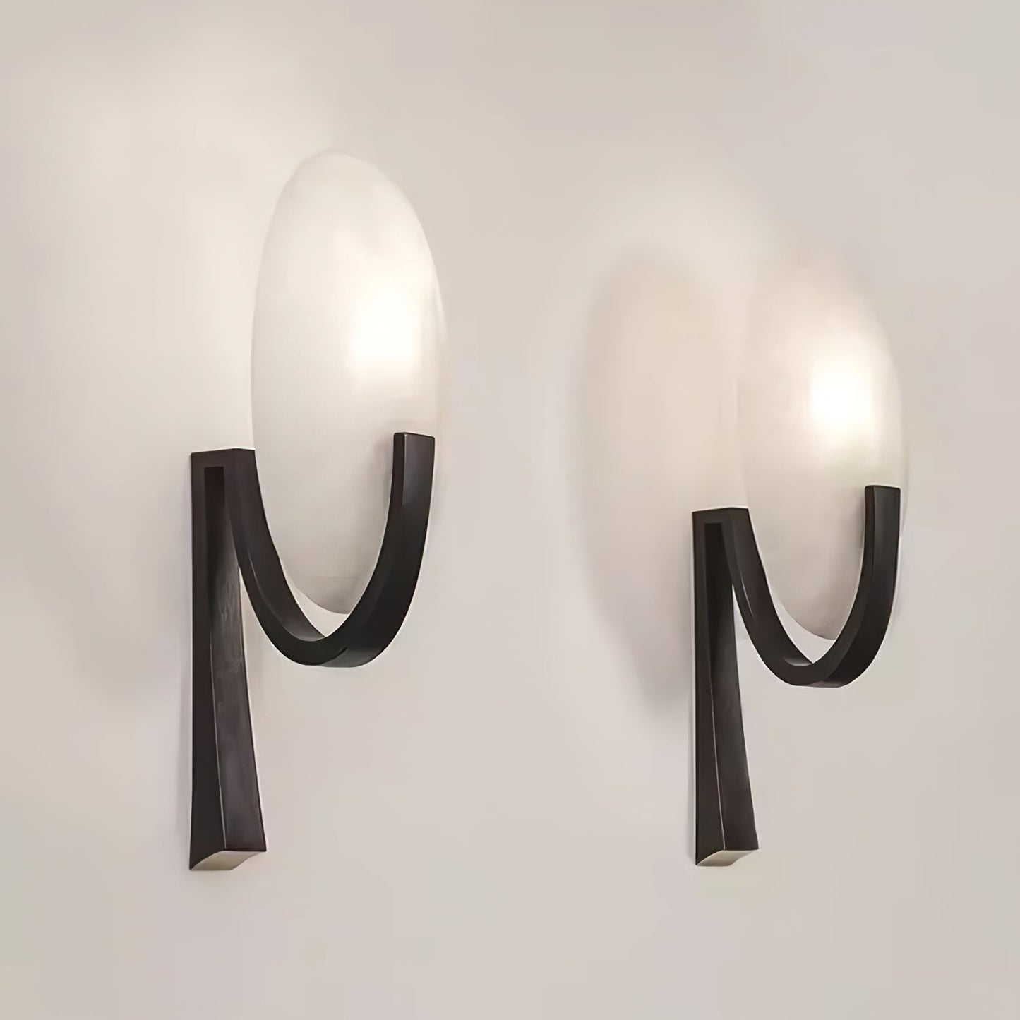 Alice Alabaster Plug-in Wall Lamp with LED and Antique Brass