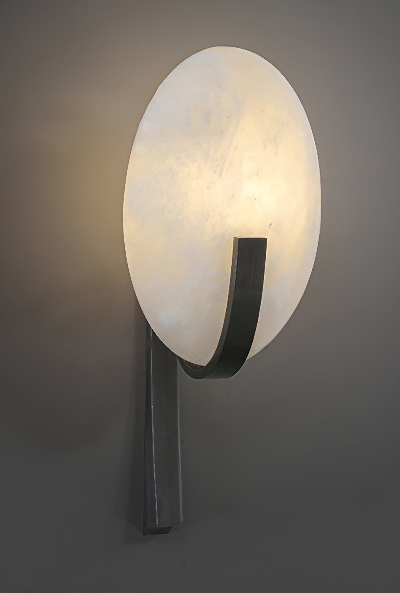 Alice Alabaster Plug-in Wall Lamp with LED and Antique Brass
