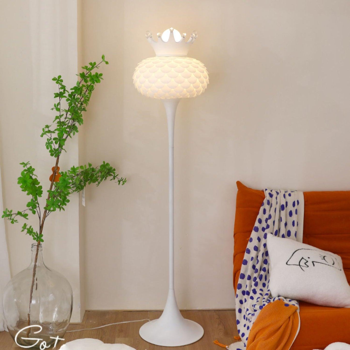 Aluvia Crown Floor Lamp LED Indoor Lighting - Modern Design