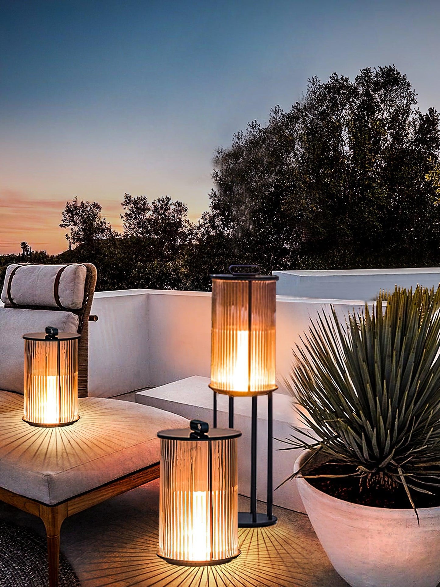 Lantern Garden Solar Outdoor Light with Remote Control