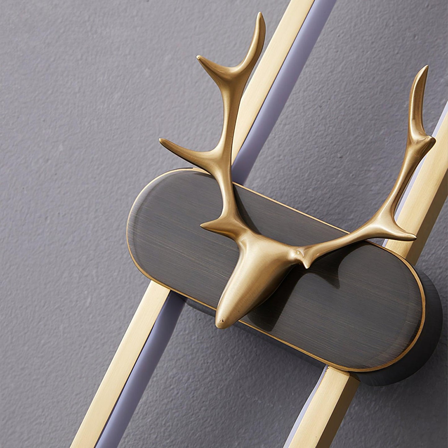 Antlers Halo Wall Lamp - Dimmable LED Brass Indoor Lighting