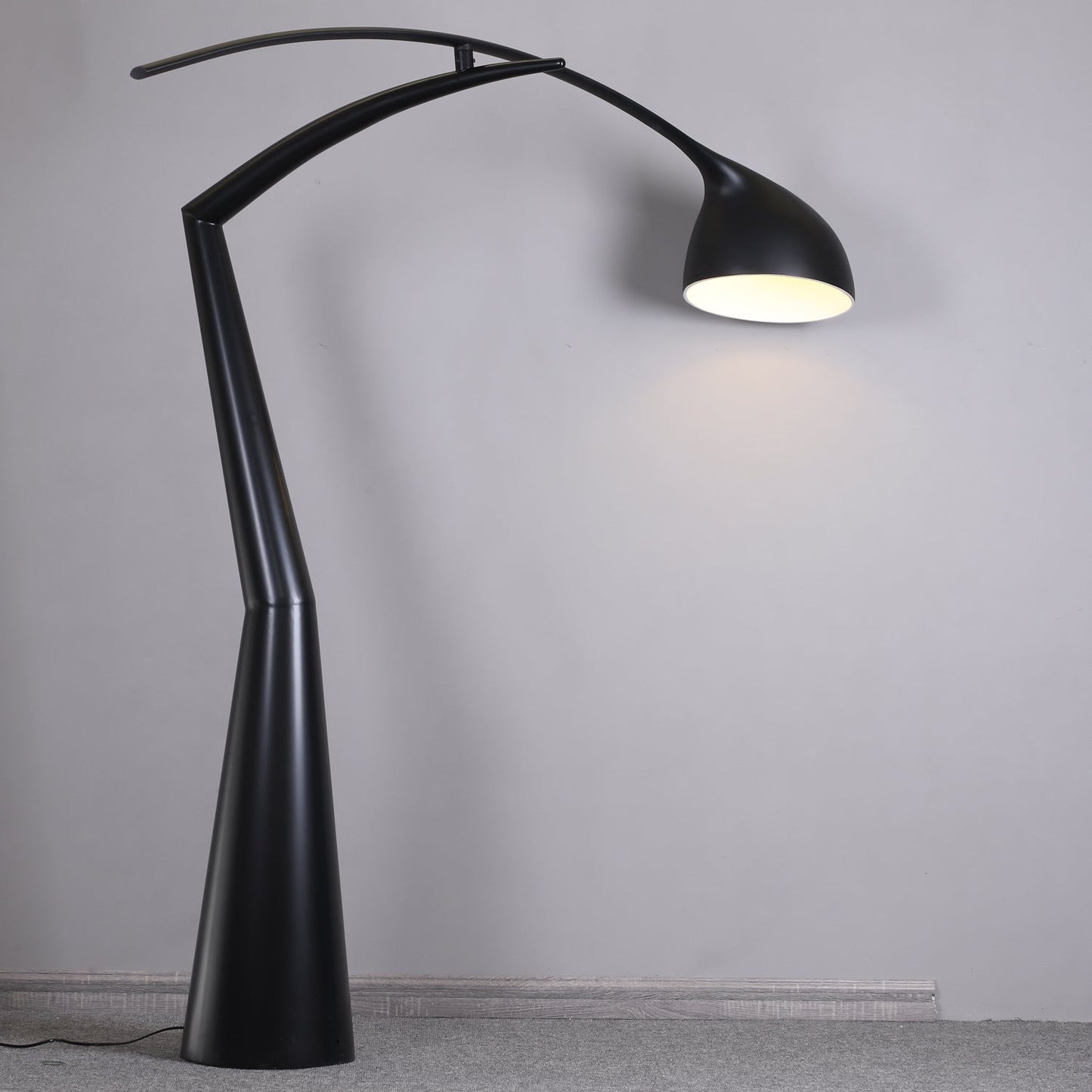 Arden Sculpture Floor Lamp - Contemporary LED Arc Design