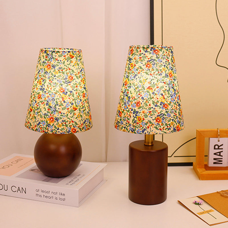 Traditional Vintage Round Table Lamp with Floral Design LED for Bedroom
