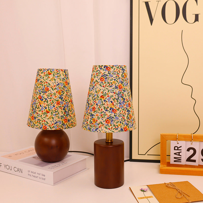 Traditional Vintage Round Table Lamp with Floral Design LED for Bedroom