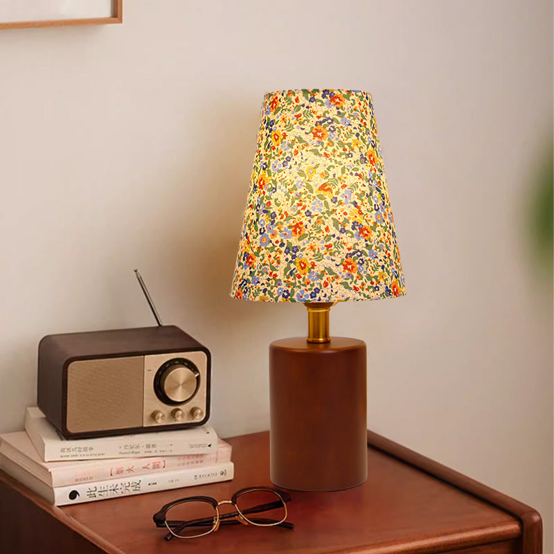 Traditional Vintage Round Table Lamp with Floral Design LED for Bedroom