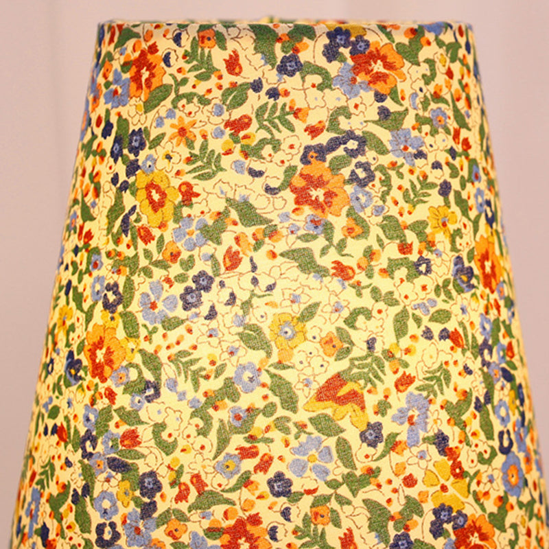 Traditional Vintage Round Table Lamp with Floral Design LED for Bedroom