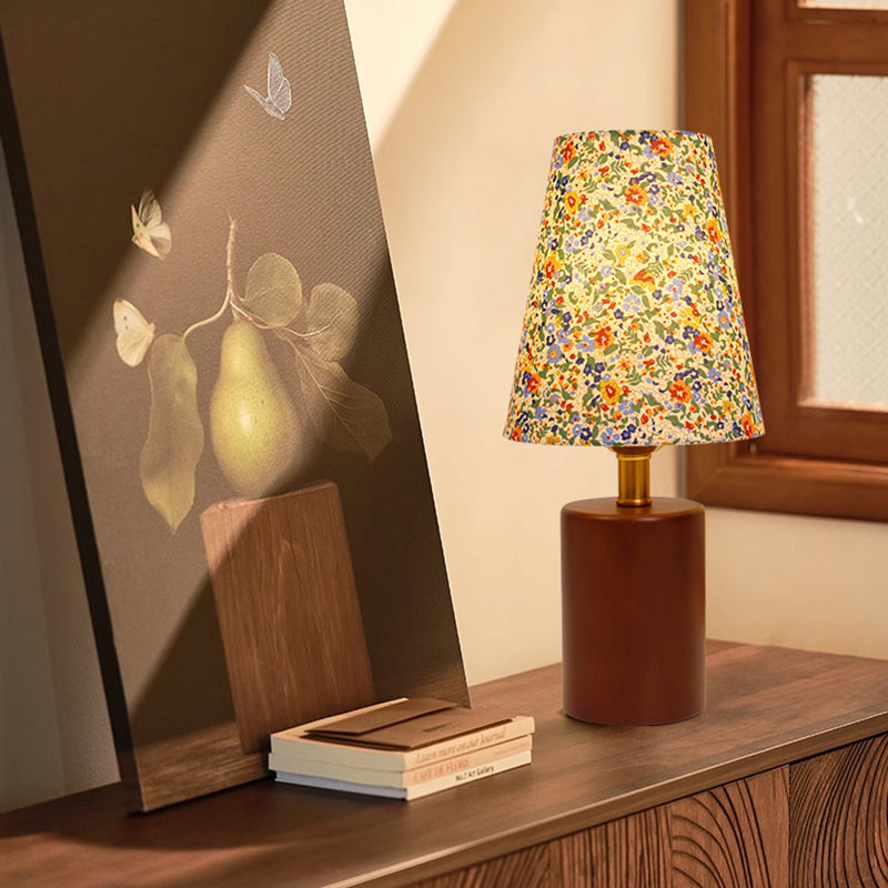 Traditional Vintage Round Table Lamp with Floral Design LED for Bedroom