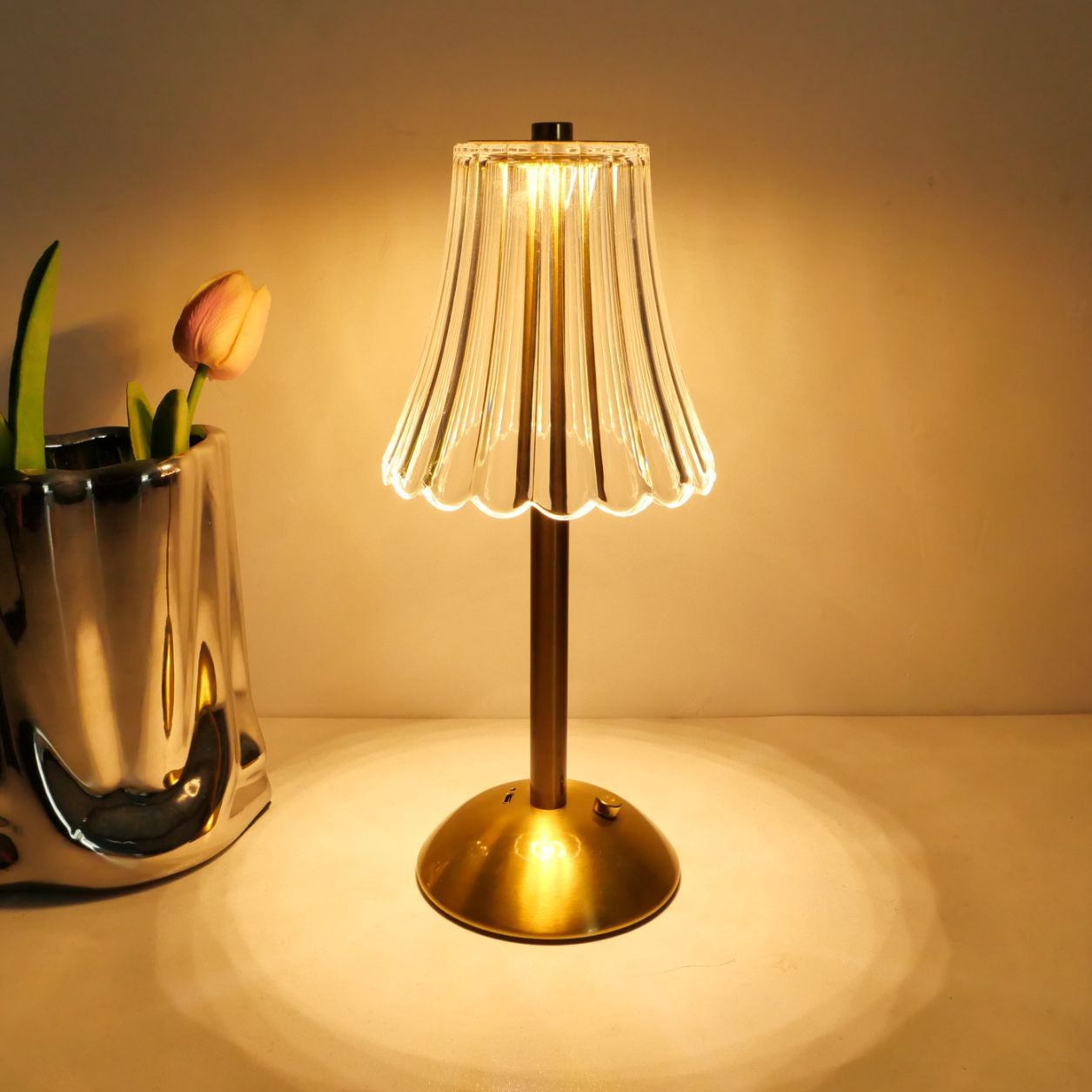 Vintage Rechargeable LED Table Lamp with Crystal Shade for Bedroom