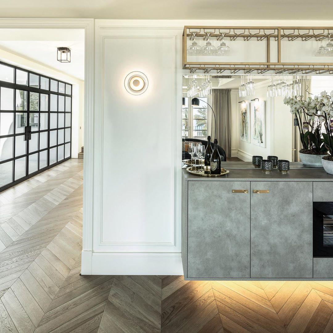 Glimmera Wall Light - Integrated LED Brass Ambient Fixture