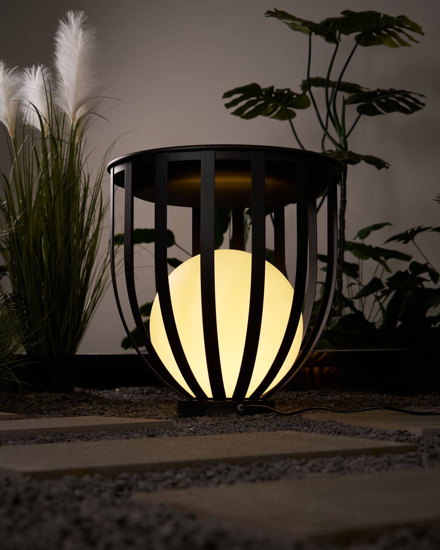 Bols Garden Outdoor Lamp with Dimmable LED and Waterproof Design