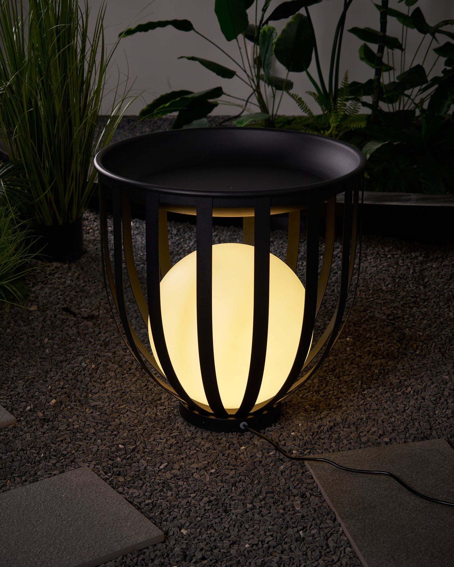 Bols Garden Outdoor Lamp with Dimmable LED and Waterproof Design