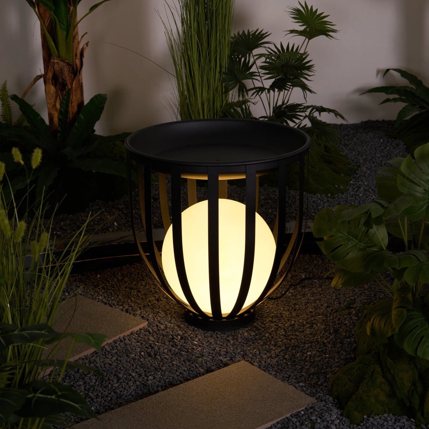 Bols Garden Outdoor Lamp with Dimmable LED and Waterproof Design