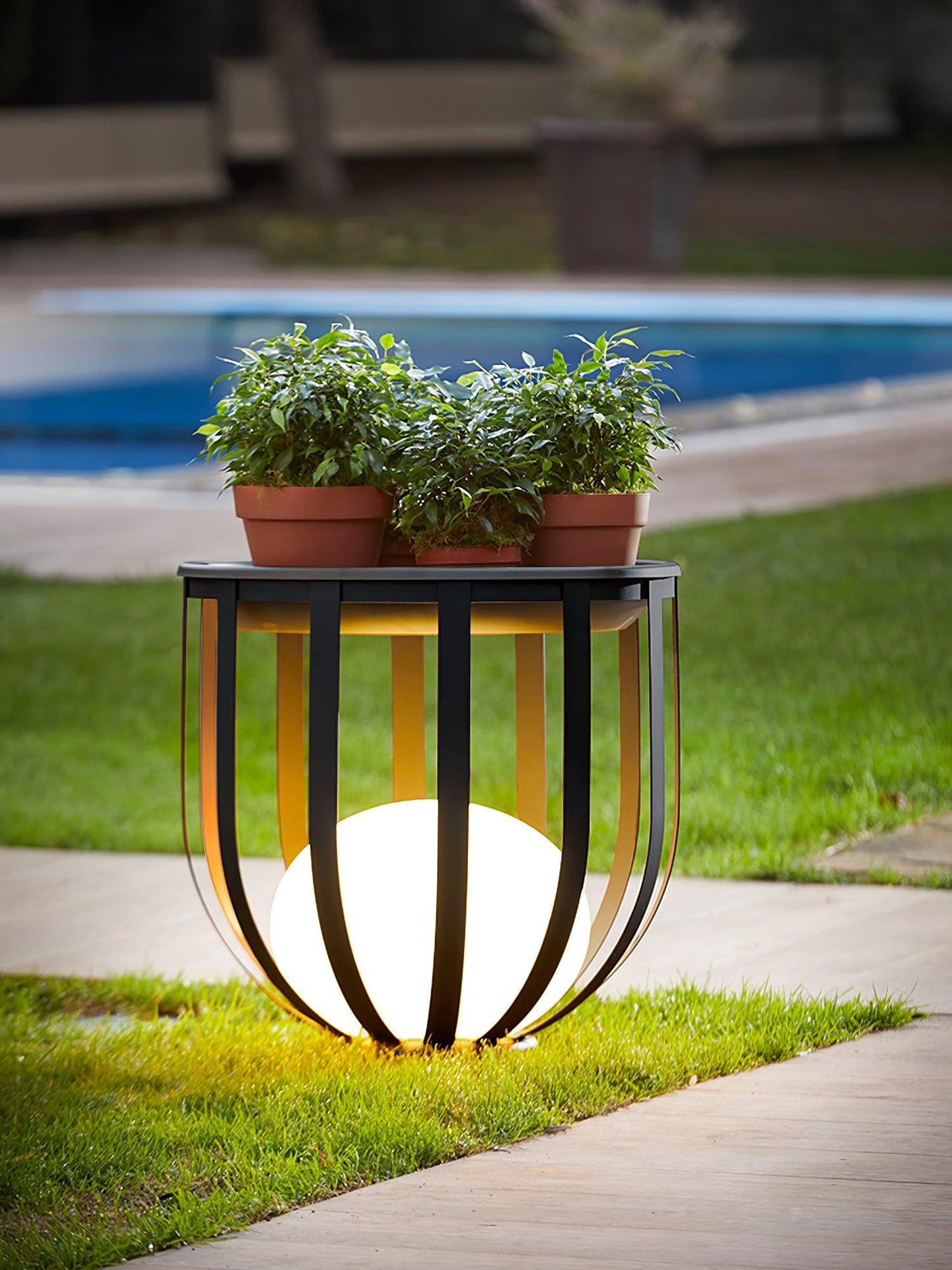 Bols Garden Outdoor Lamp with Dimmable LED and Waterproof Design
