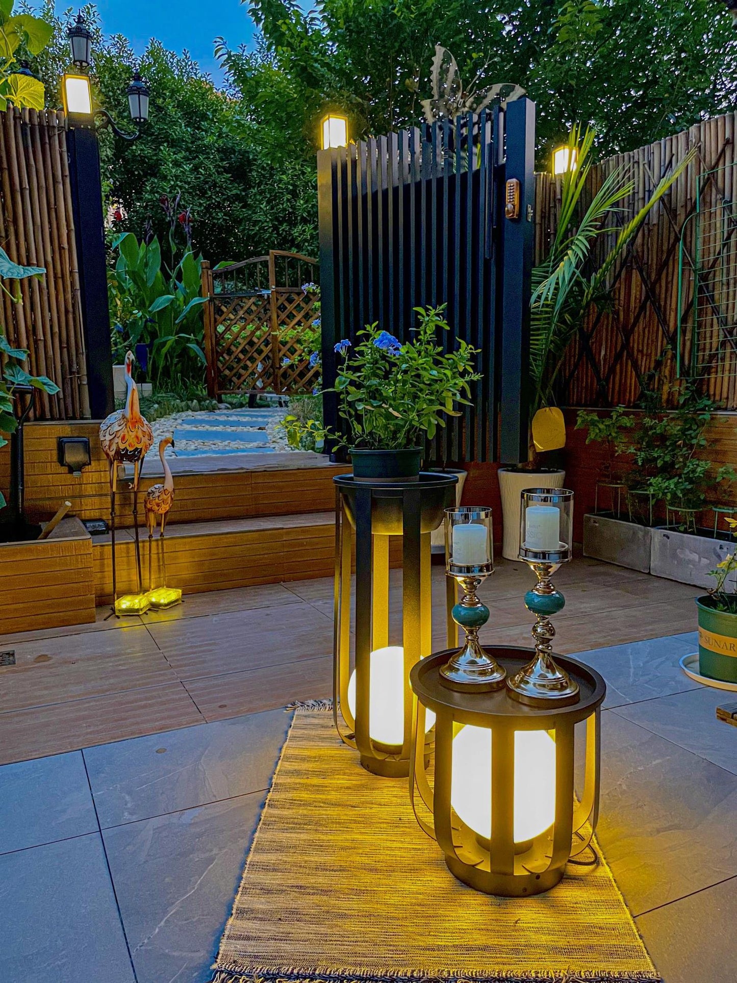 Bols Garden Outdoor Lamp with Dimmable LED and Waterproof Design