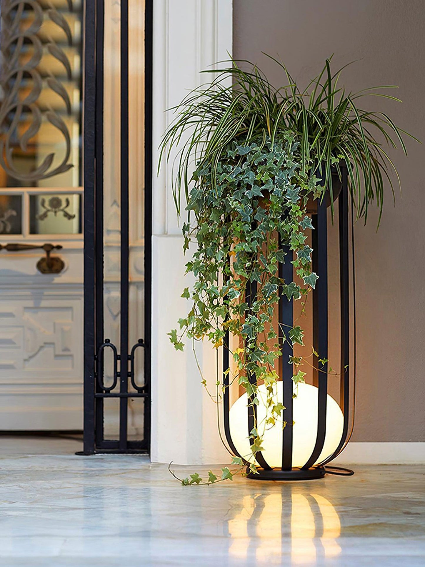 Bols Garden Outdoor Lamp with Dimmable LED and Waterproof Design