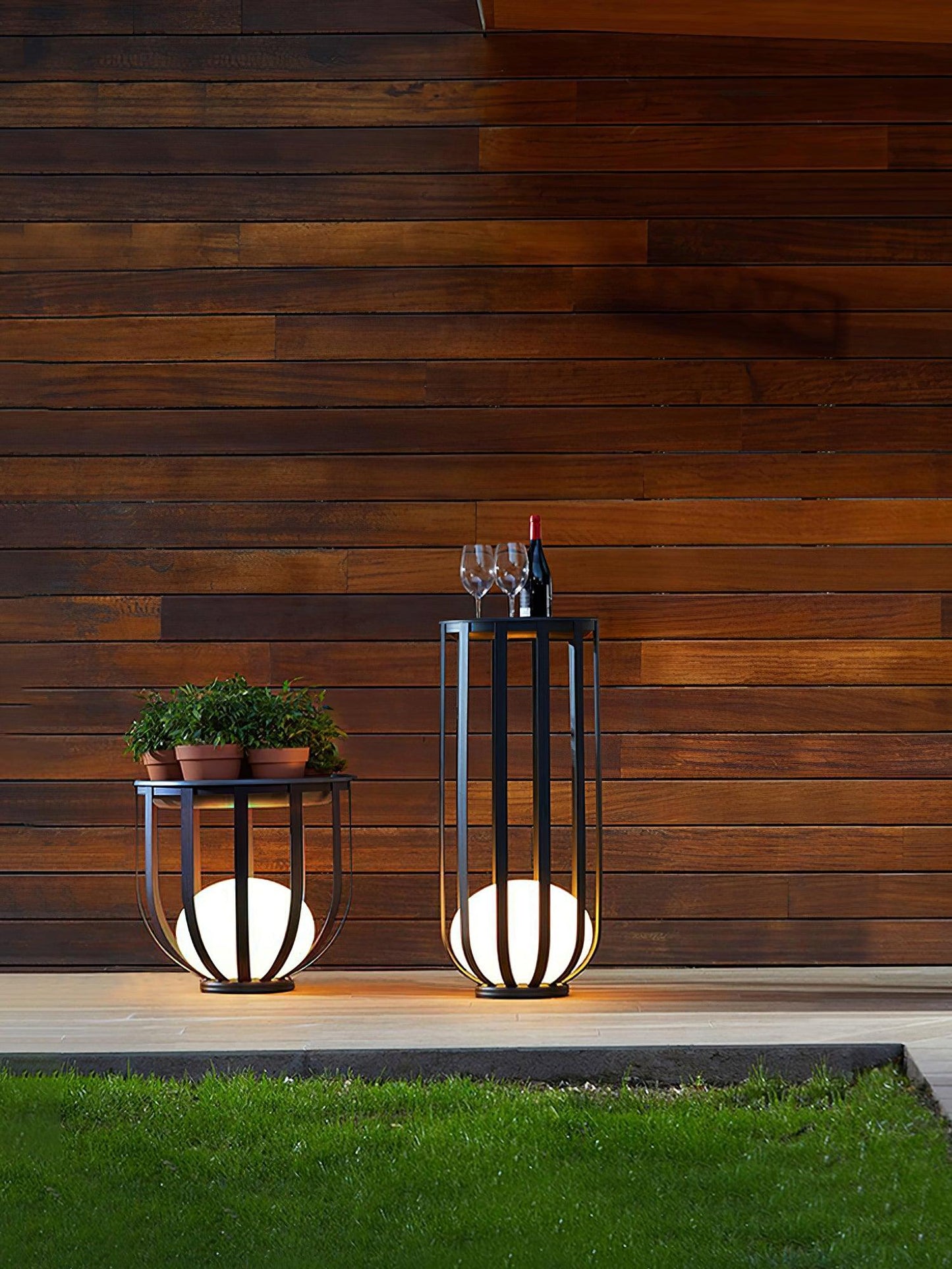 Bols Garden Outdoor Lamp with Dimmable LED and Waterproof Design