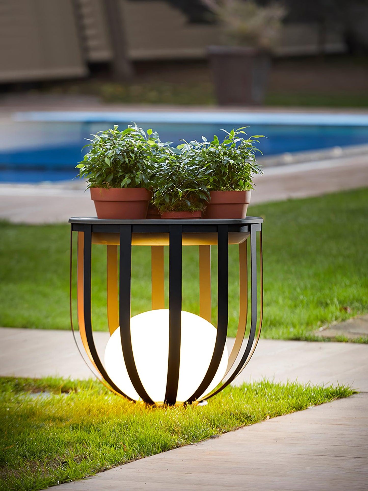 Bols Garden Outdoor Lamp with Dimmable LED and Waterproof Design