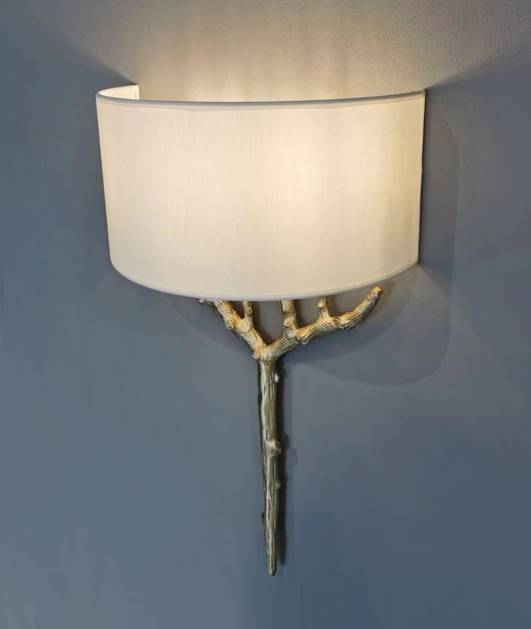 Brass Branch Wall Lamp - Elegant LED Indoor Lighting Fixture