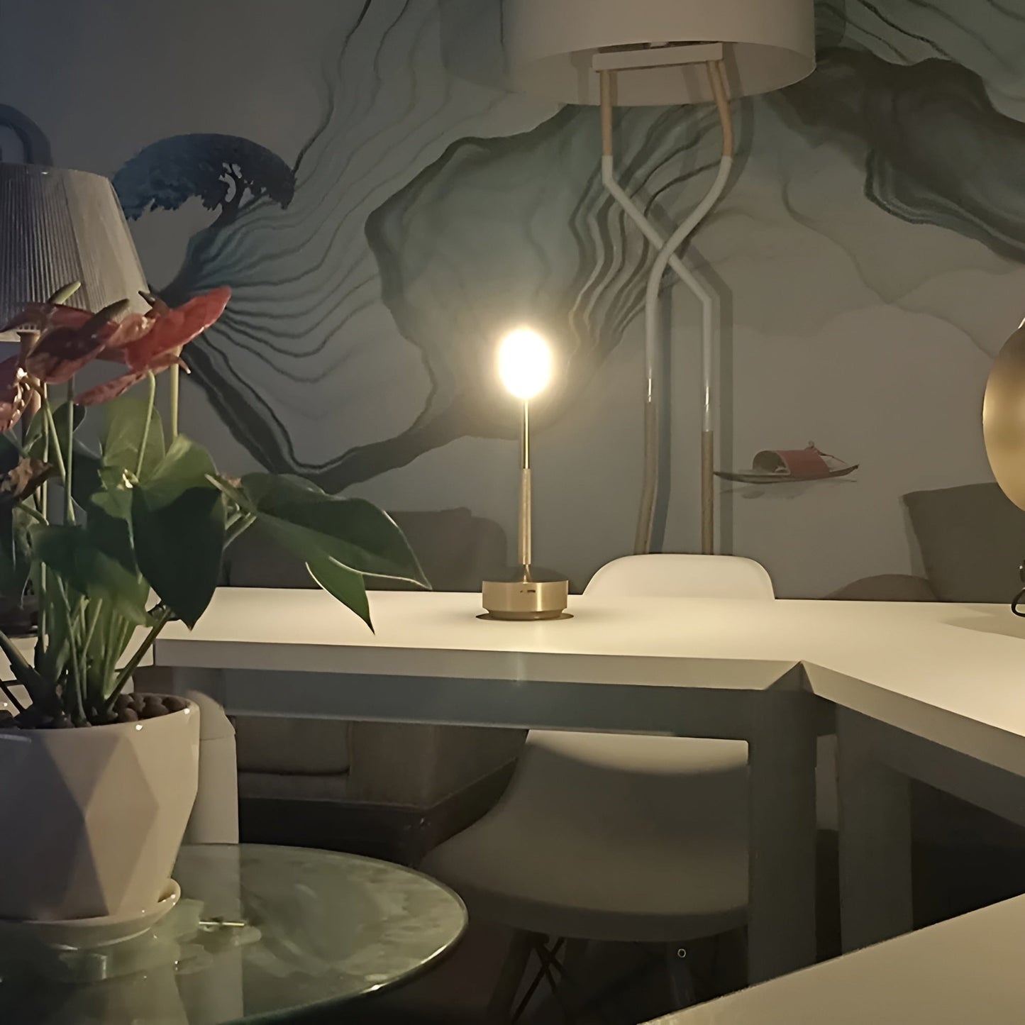 Elegant LED Table Lamp for Indoor and Outdoor Use - Sustainable and Energy Efficient