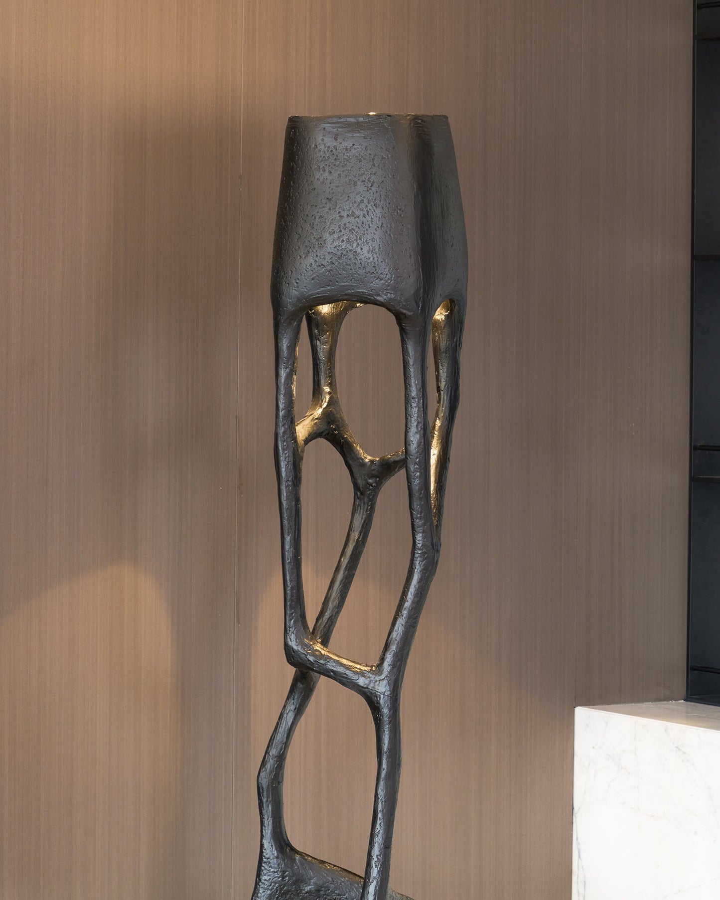 Gothic Sculpture Floor Lamp with LED Light - Black Design