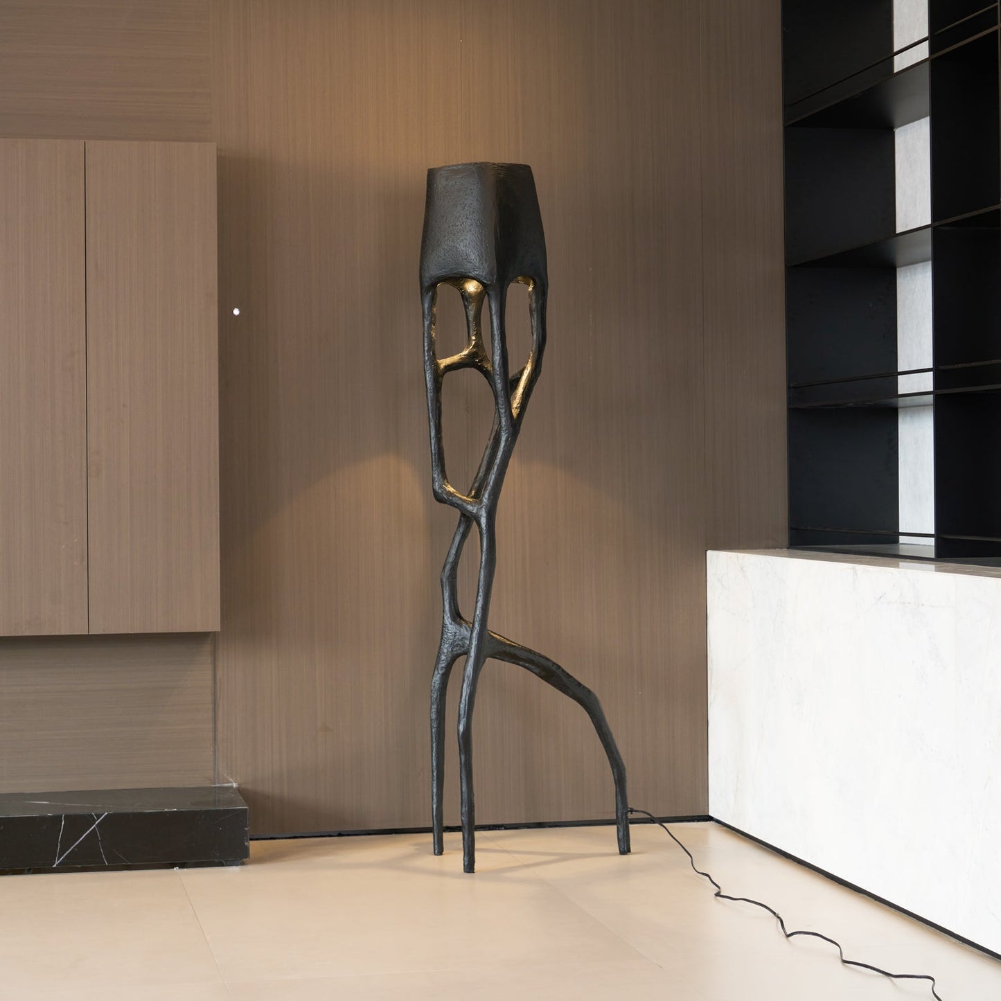 Gothic Sculpture Floor Lamp with LED Light - Black Design