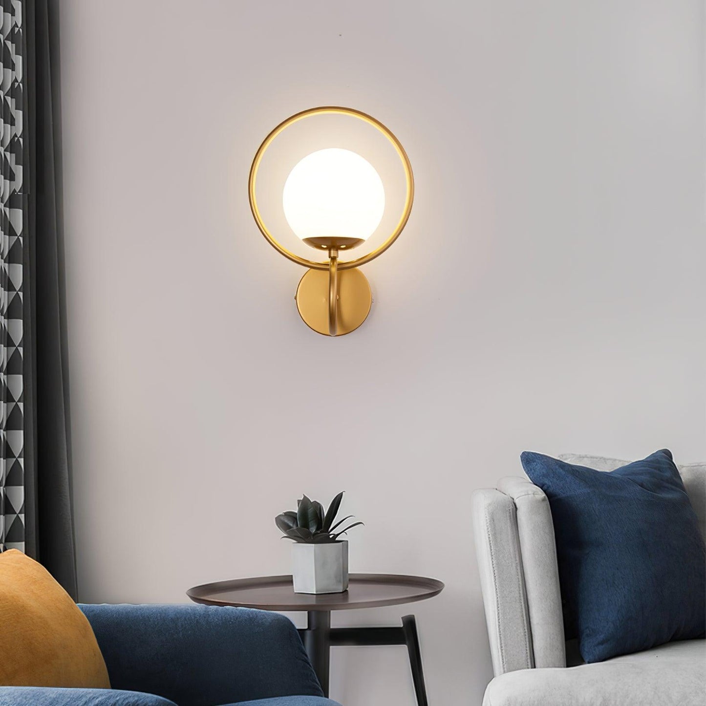 Circle Global Wall Lamp - Elegant Gold Metal LED Light