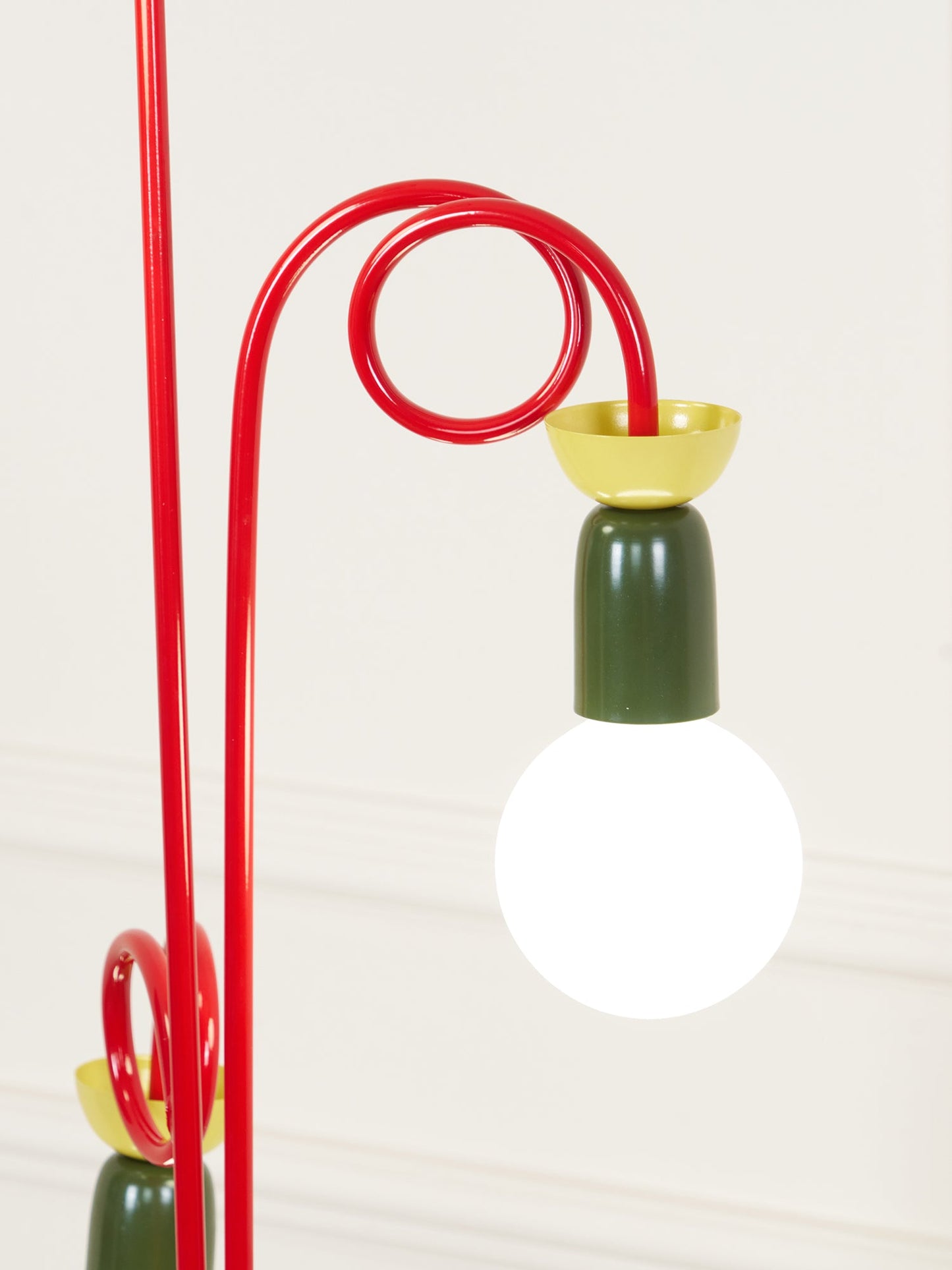 Circulo Play Floor Lamp LED Retro Geometric Design