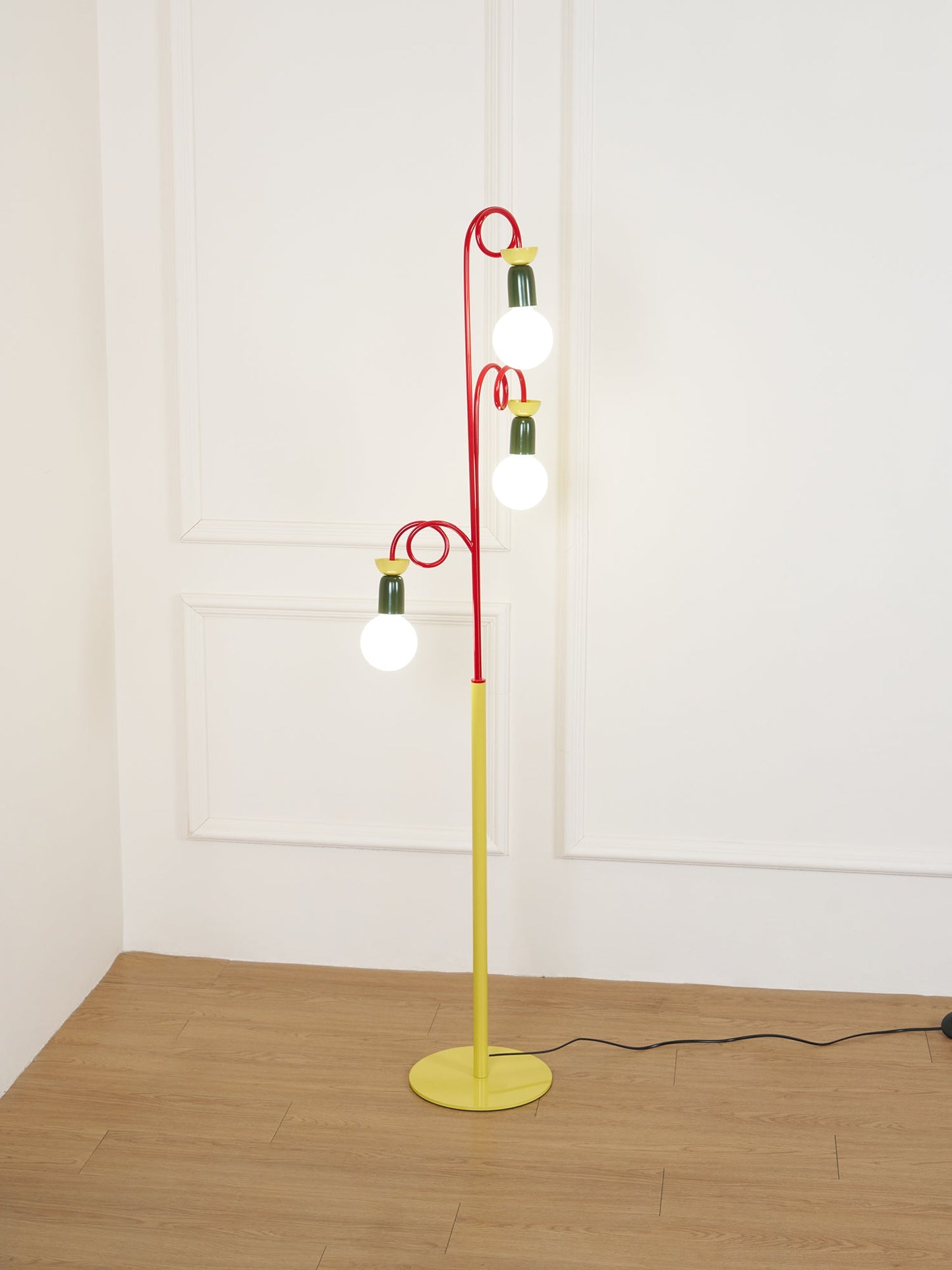 Circulo Play Floor Lamp LED Retro Geometric Design