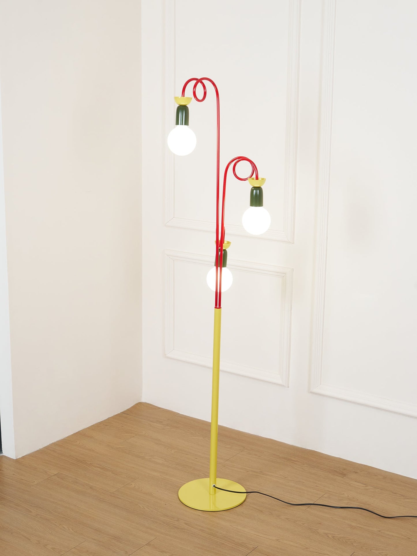 Circulo Play Floor Lamp LED Retro Geometric Design