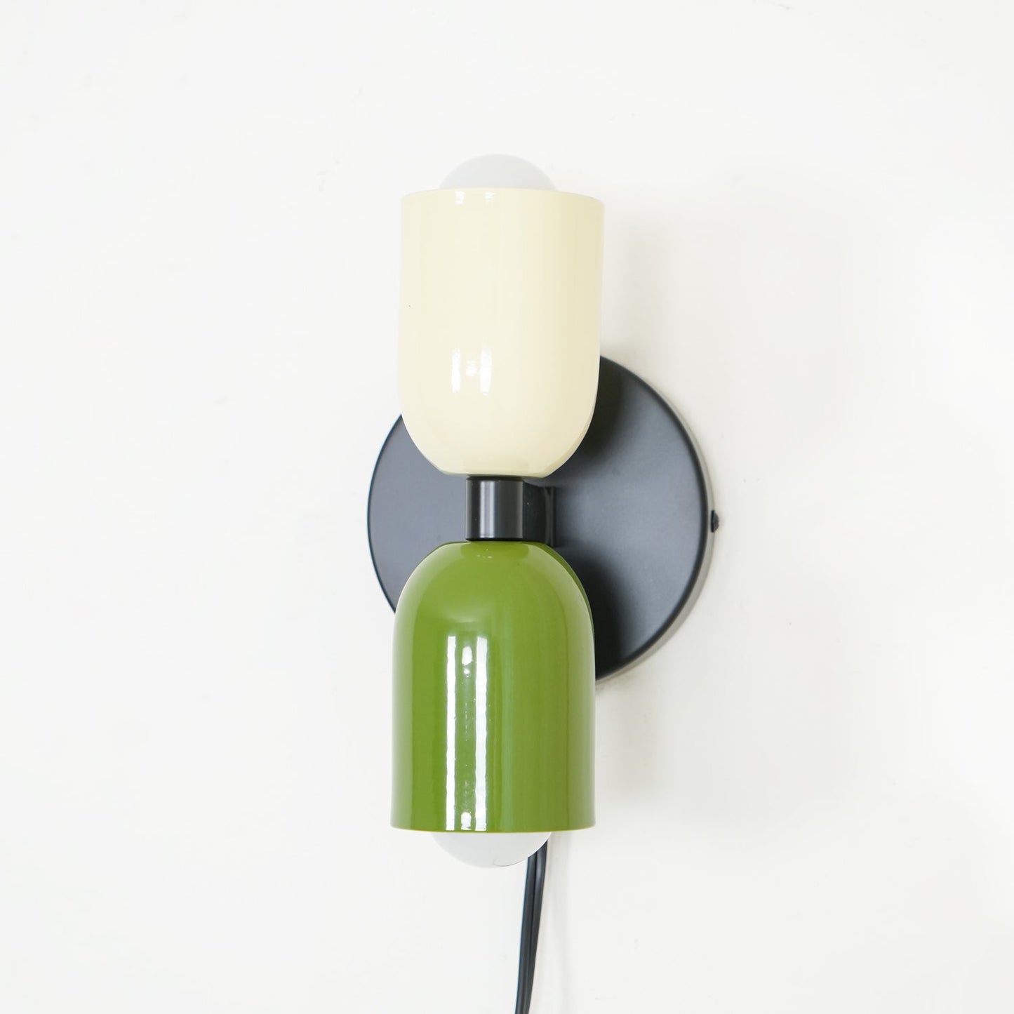 Couleur Double Plug In Wall Lamp - LED Indoor Lighting