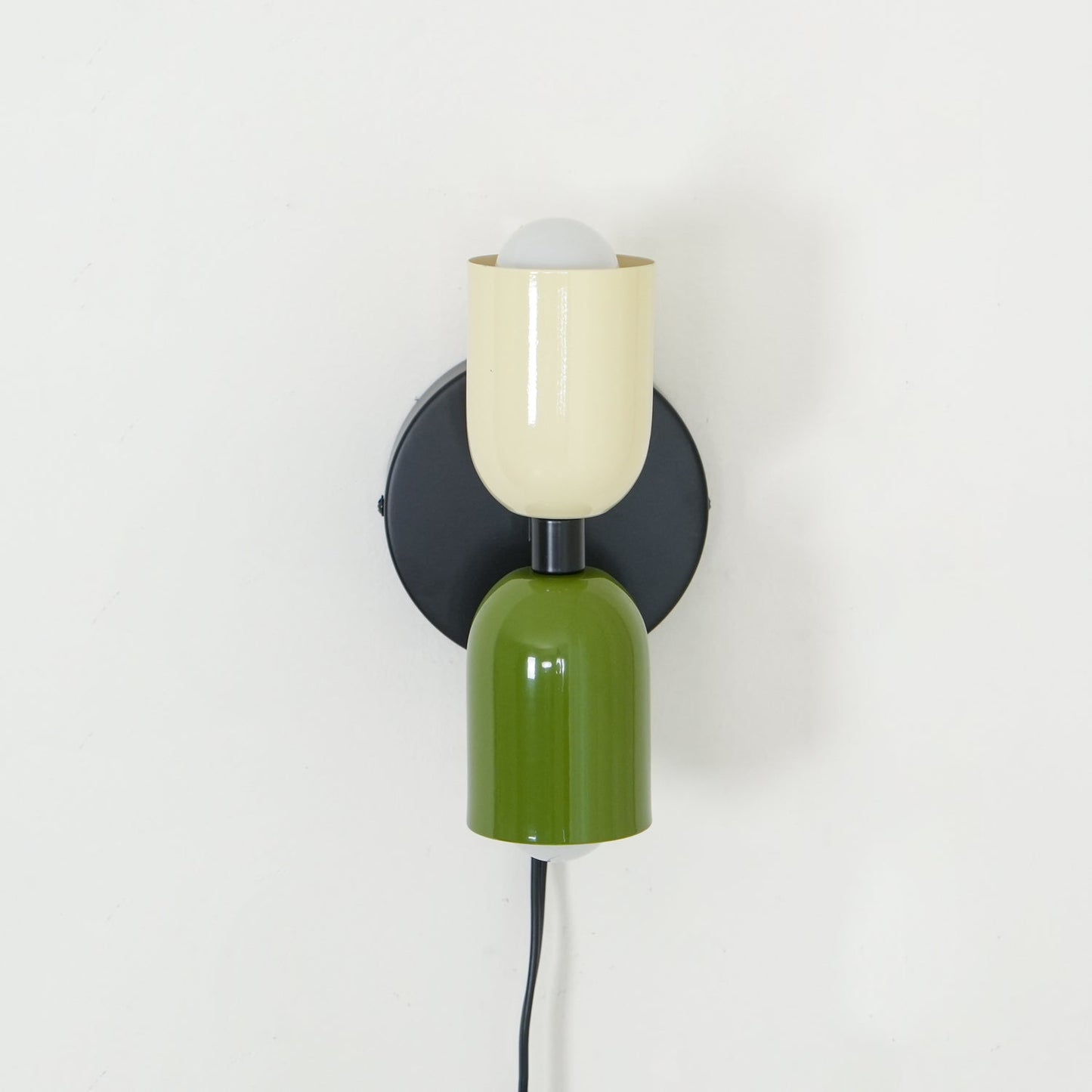 Couleur Double Plug In Wall Lamp - LED Indoor Lighting