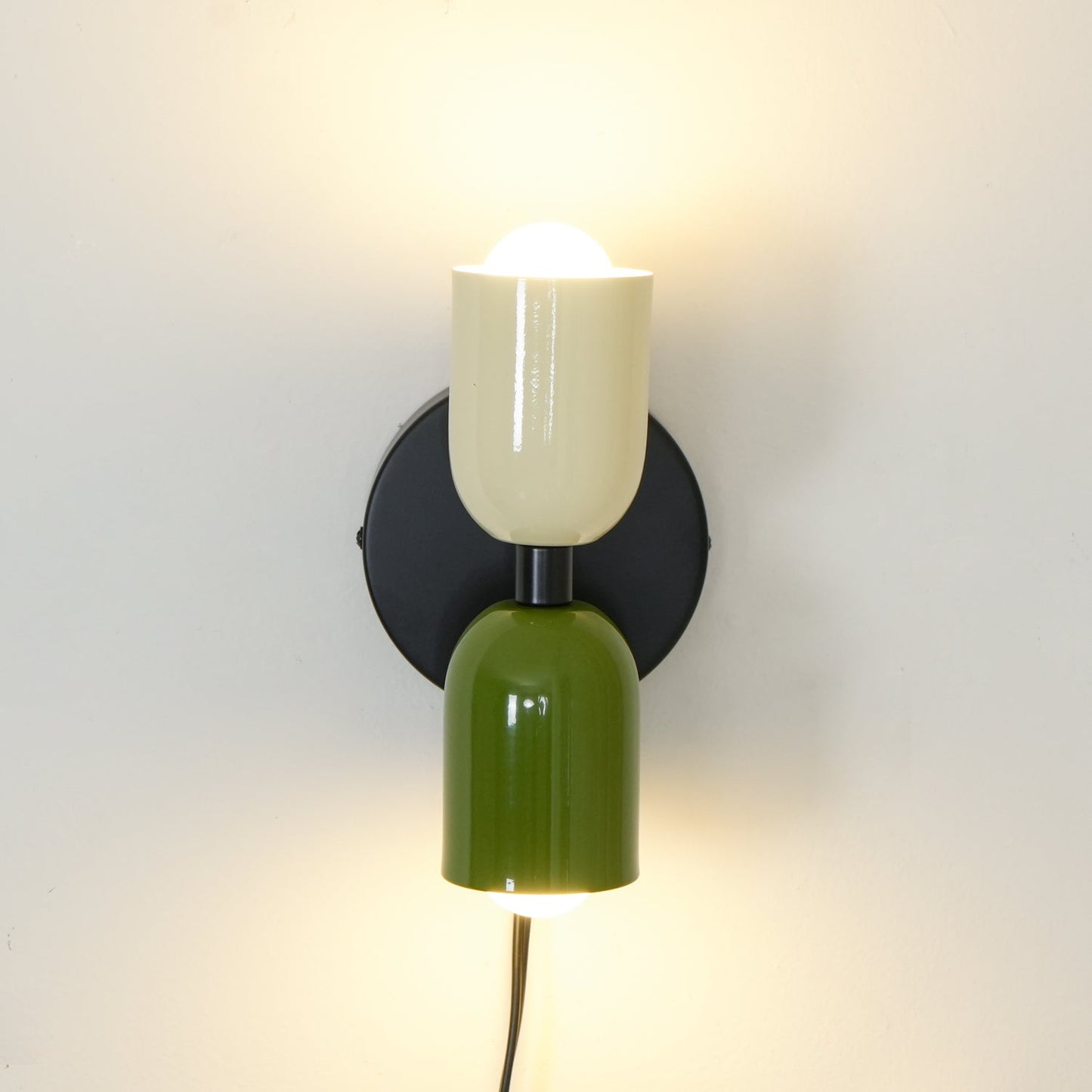 Couleur Double Plug In Wall Lamp - LED Indoor Lighting