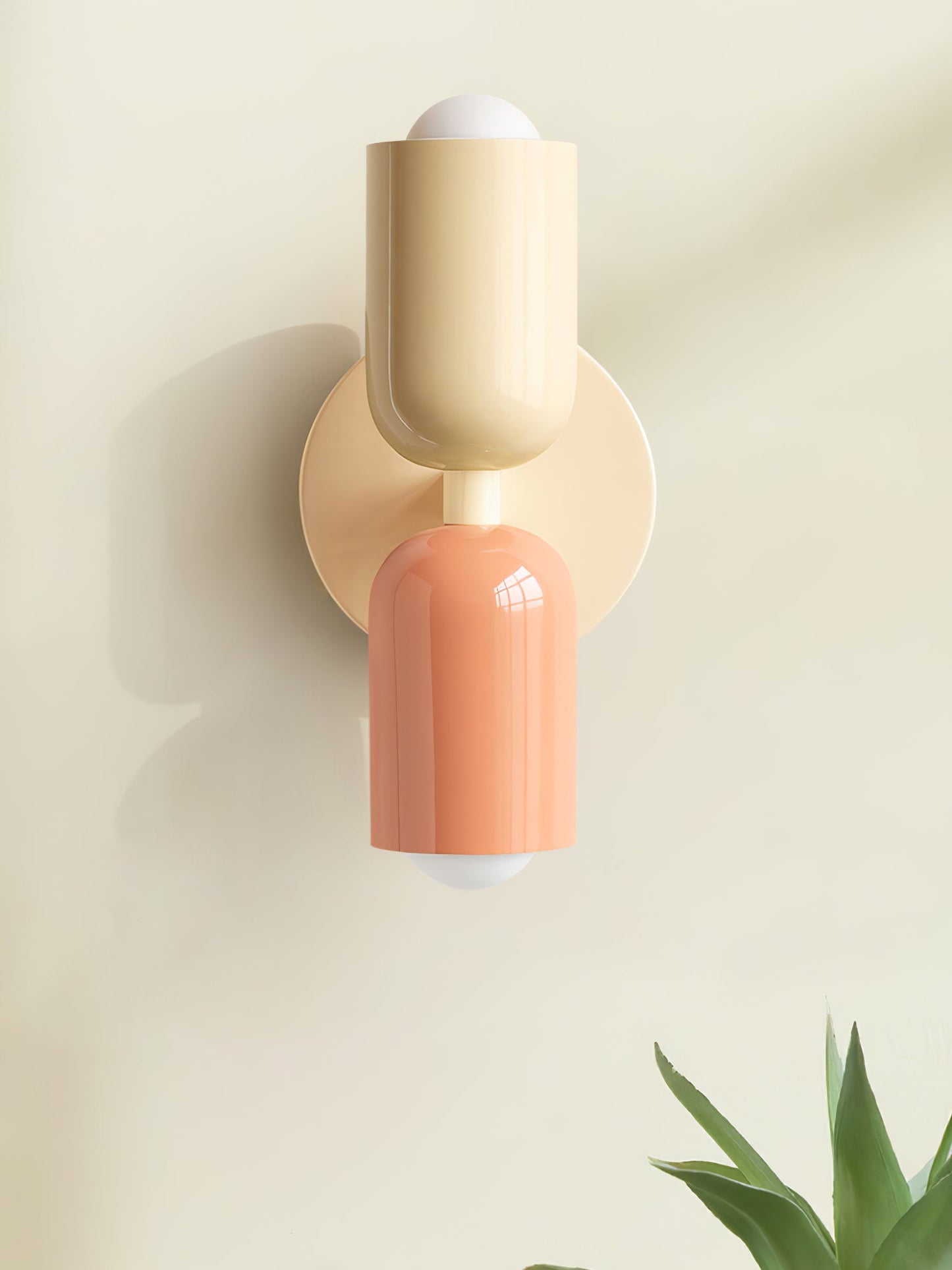 Couleur Double Plug In Wall Lamp - LED Indoor Lighting