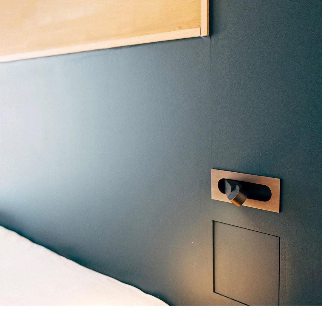 Modern LED Bedside Reading Light with Adjustable Head