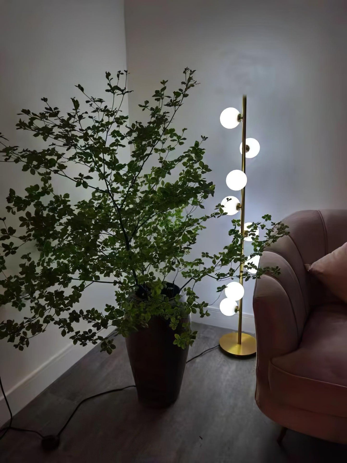 Doppler LED Tree Lamp - Modern Gold Floor Light with Glass Globes