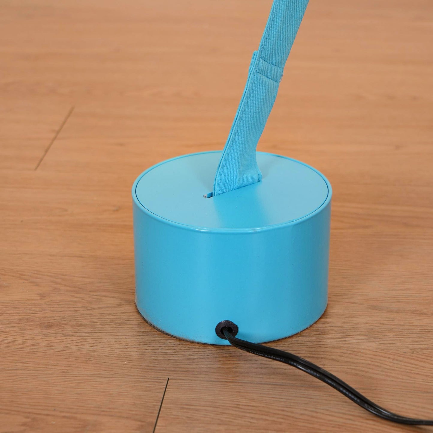 Elastica Arbitrary Floor Lamp with Adjustable LED Light