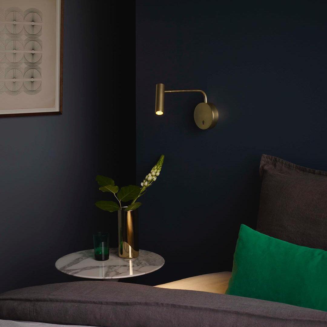 Minimalist Disc LED Wall Sconce - Modern Indoor Lighting