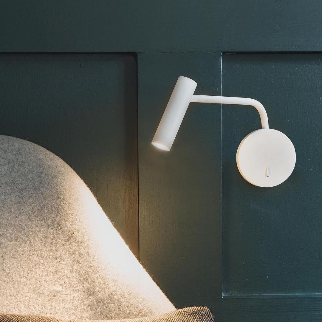 Minimalist Disc LED Wall Sconce - Modern Indoor Lighting