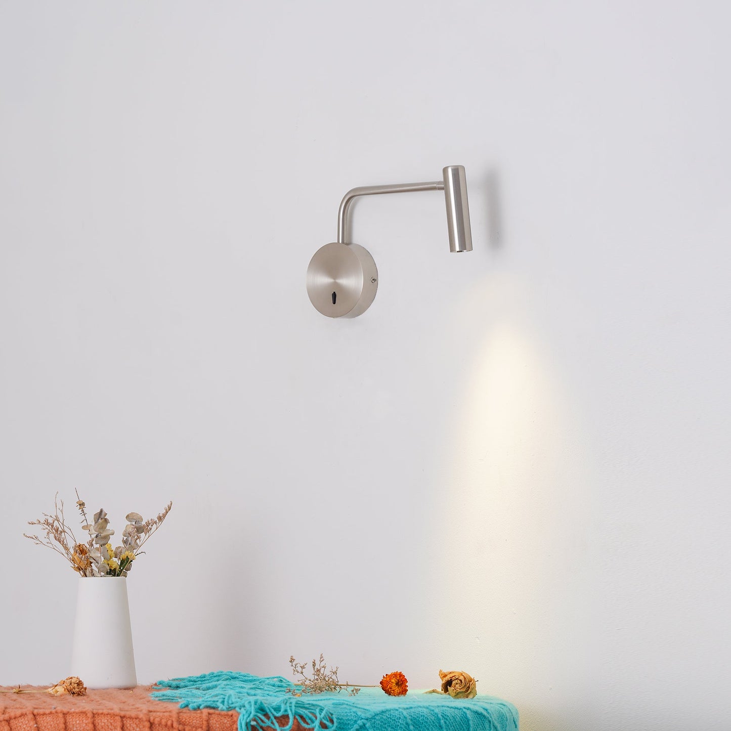 Minimalist Disc LED Wall Sconce - Modern Indoor Lighting